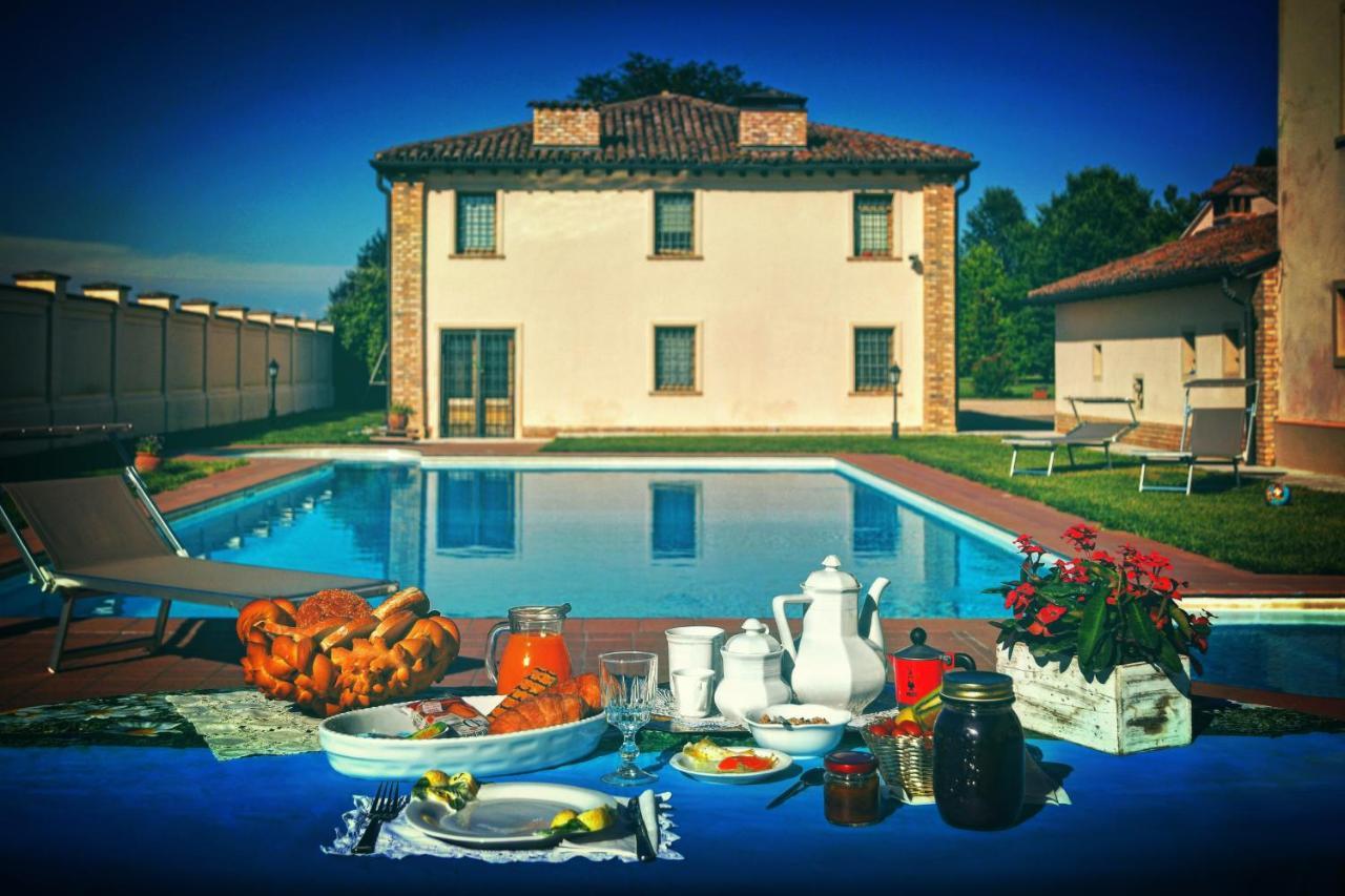 Villa Dello Spino Concordia sulla Secchia Luaran gambar